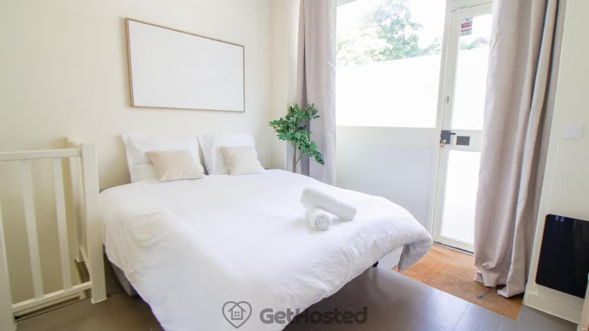 Expo - Charming - Gethosted